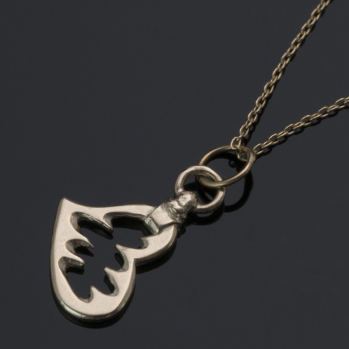 FANGED HEART NECKLACE